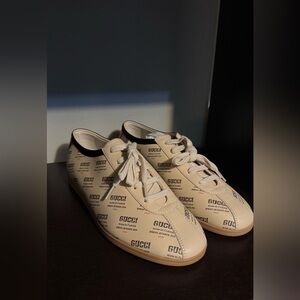 Gucci Falacer Invite Print Beige Leather Sneakers with dust bags
